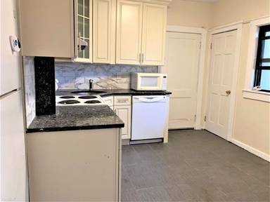Main picture of 1468 Commonwealth Ave