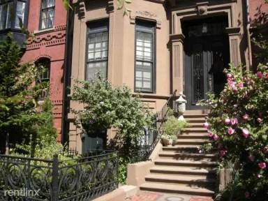 Main picture of 61 Marlborough St