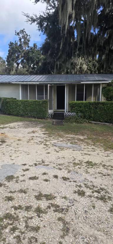 Main picture of 17524 Cottage Ct