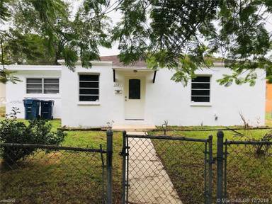 Main picture of 6521 SW 58th Pl