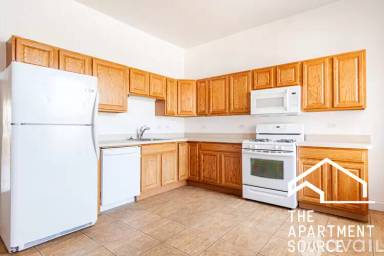 Main picture of 3420 N Sheffield Ave
