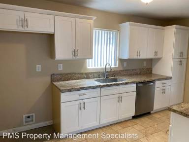 Main picture of 327 E Bonita Dr