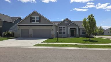Main picture of 6705 E Thornton St