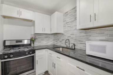 Main picture of 5510 Reiger Ave