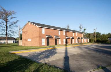 Main picture of 2601 1st Ave