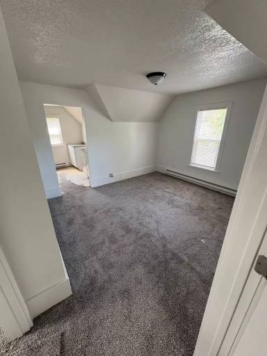 Main picture of 914 18 1/2 Ave NE