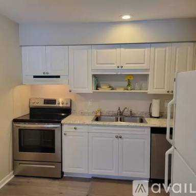 Main picture of 77 Atterbury Blvd