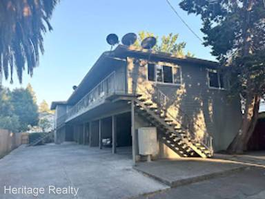 Main picture of 449 Ash St