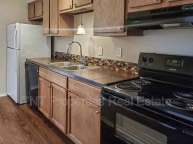 Main picture of 302 Manuel Dr