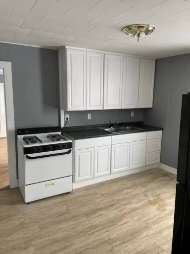 Main picture of 62 Main St