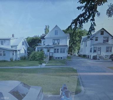Main picture of 1623 3rd Ave S