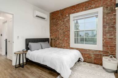 Main picture of 595 E Broad St
