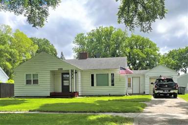 Main picture of 1315 5th Ave S
