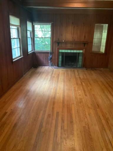 Main picture of 2721 SW 3rd Pl