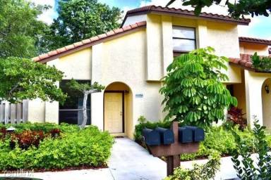 Main picture of 5635 Fox Hollow Dr