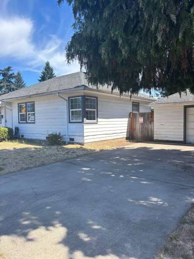 Main picture of 2811 Grand Blvd