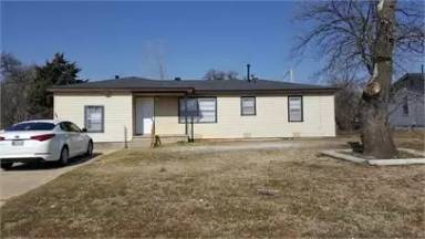 Main picture of 9313-9317 NE 12th St