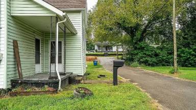 Main picture of 305 Bryson Ave
