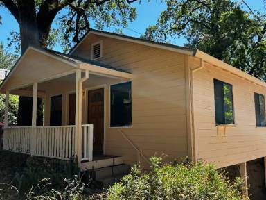 Main picture of 2847 Coloma St