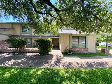 Main picture of 9535 Quail Village Ln