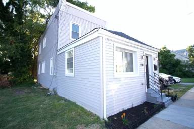 Main picture of 918 Sharon Ave