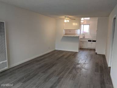 Main picture of 1009 E Grand Ave