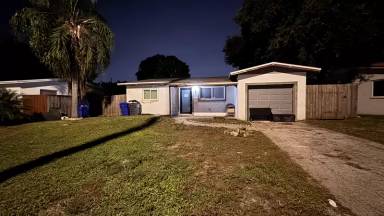 Main picture of 6727 Sheridan St