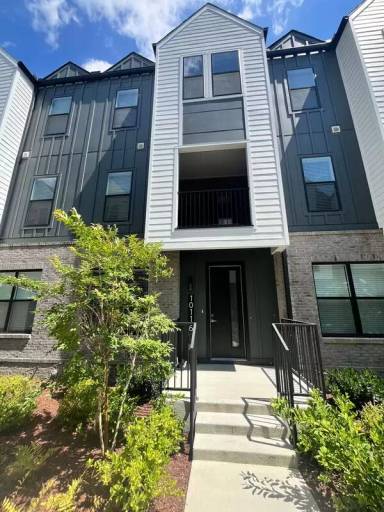 Main picture of 1011 44th Ave N