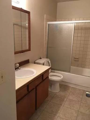 Main picture of 8008 E 10th Ave