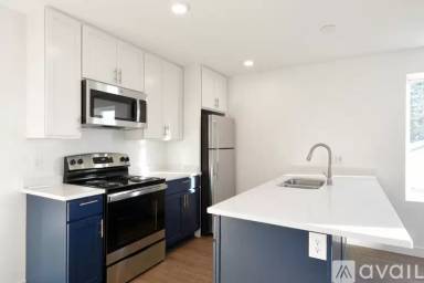 Main picture of 2909 Grand St NE