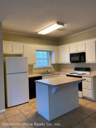 Main picture of 10 Brook Meadows Cir
