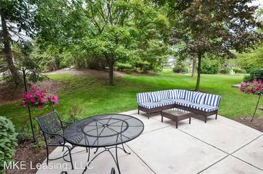 Main picture of 2636 W Lake Isle Dr
