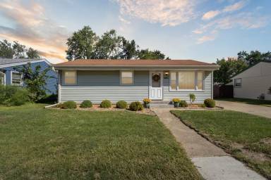 Main picture of 2026 Evans Ave