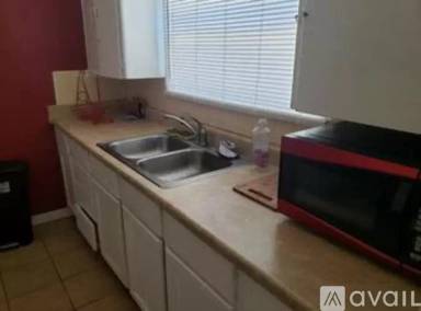 Main picture of 5223 E Carson St