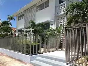 Main picture of 6807 Abbott Ave