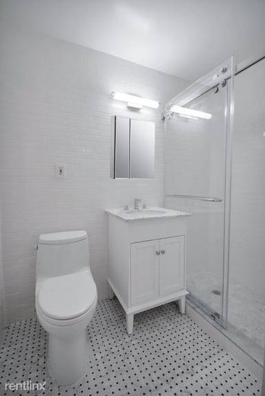 Main picture of 3615 Oxford Ave