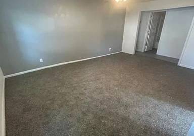 Main picture of 945 Howell Ave
