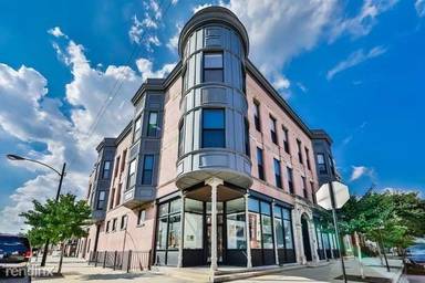 Main picture of 2354 S Oakley Ave