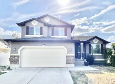 Main picture of 357 Greenwich Dr