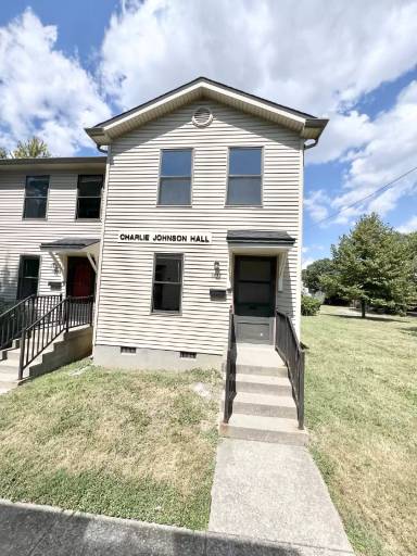 Main picture of 1537 W Kentucky St