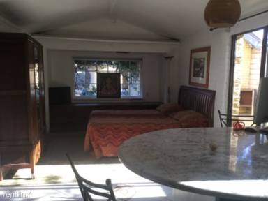 Main picture of 461 Naiad St