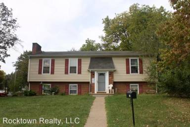 Main picture of 142 Lynden Pl