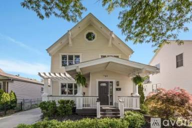 Main picture of 780 Emmons Ave