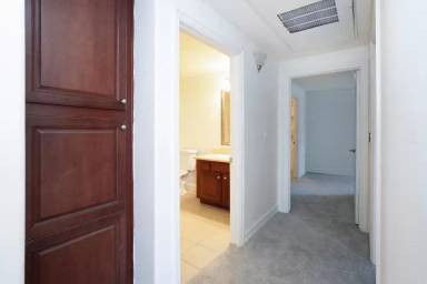 Main picture of 14242 Burbank Blvd