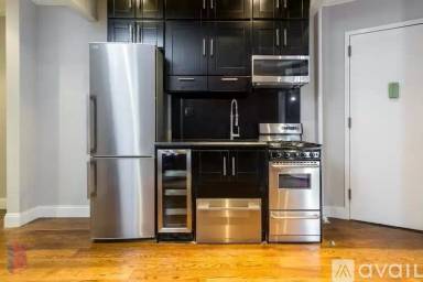 Main picture of 3 W 103rd St