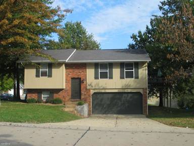 Main picture of 101 Ashwood Ct