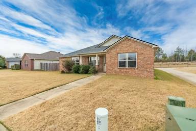 Main picture of 9615 Northbrook Dr