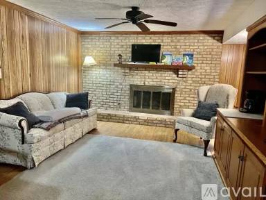 Main picture of 1200 Sarah Lynch Pl