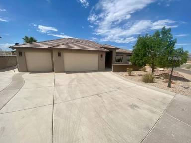 Main picture of 762 Saint James Ln