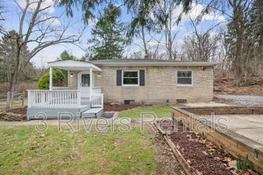 Main picture of 600 Camp Meeting Rd